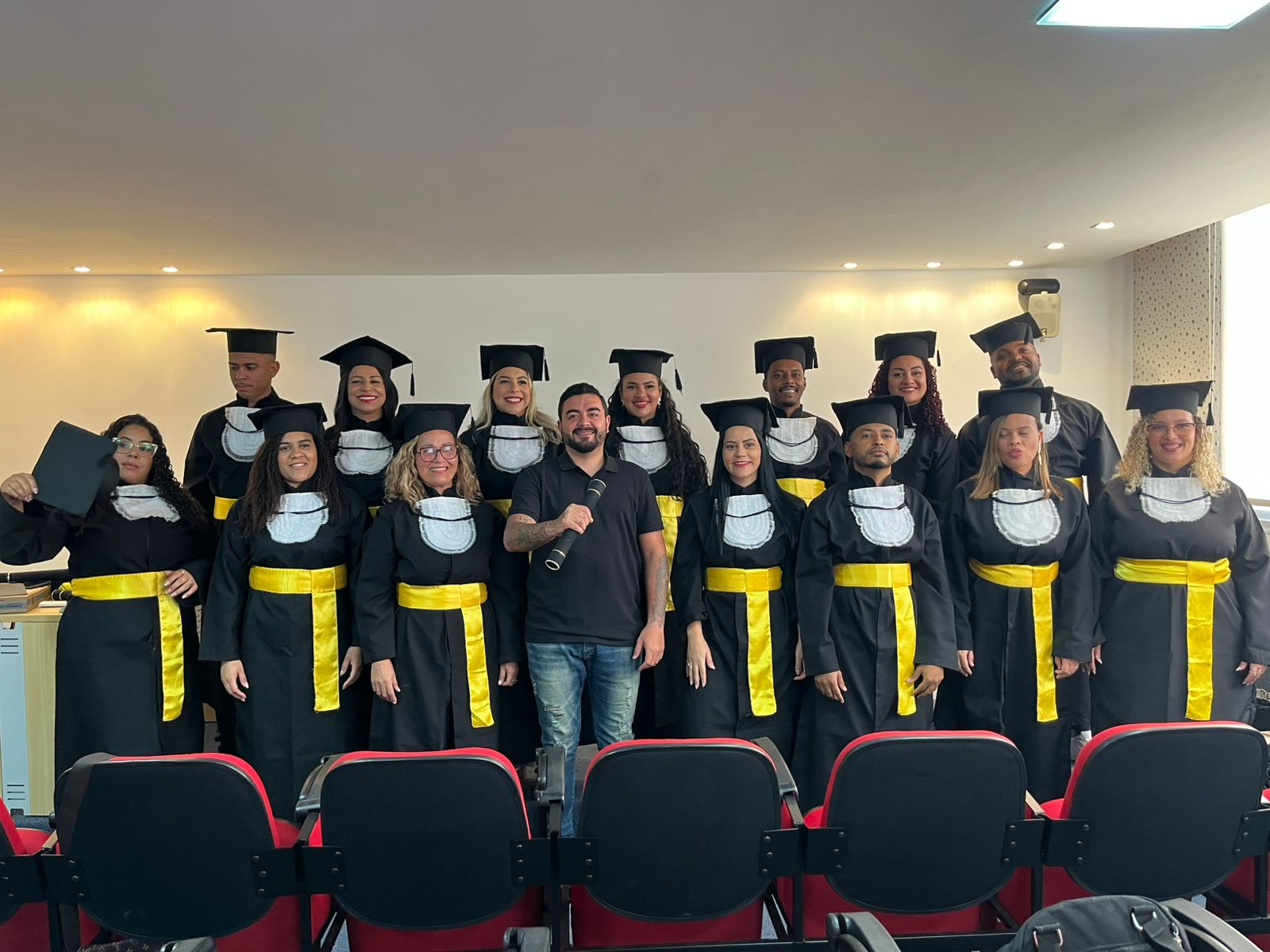 Alunos Formados de Beca Instituto Reis